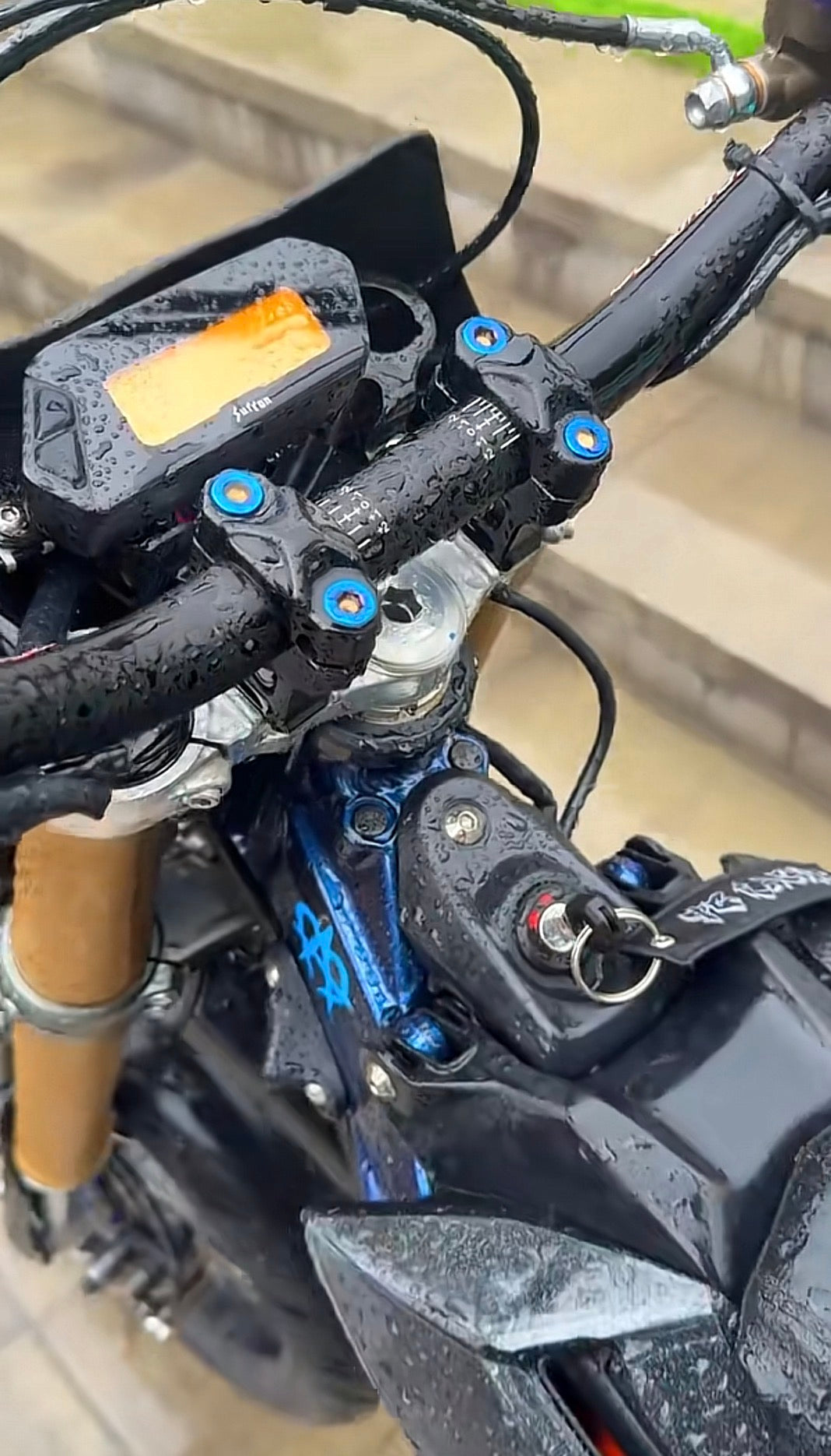 Ultra bee titanium bolts