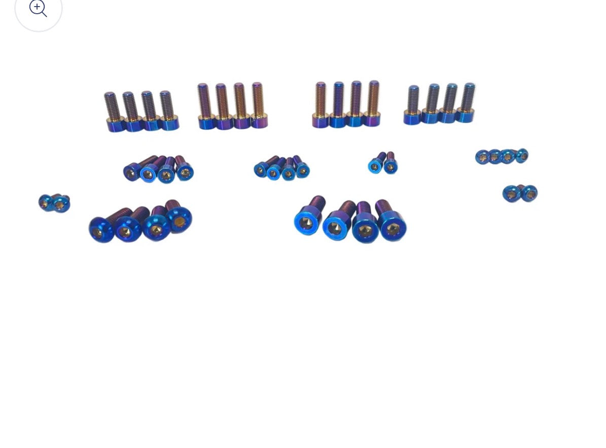 Tuttio titanium bolts